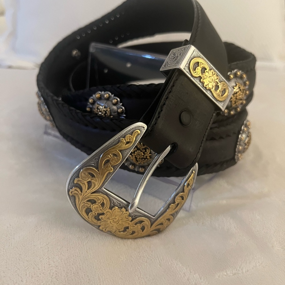 💚Western Tack Concho Belt 1995"Antique Silver/Gold
Coloma Concha🩷